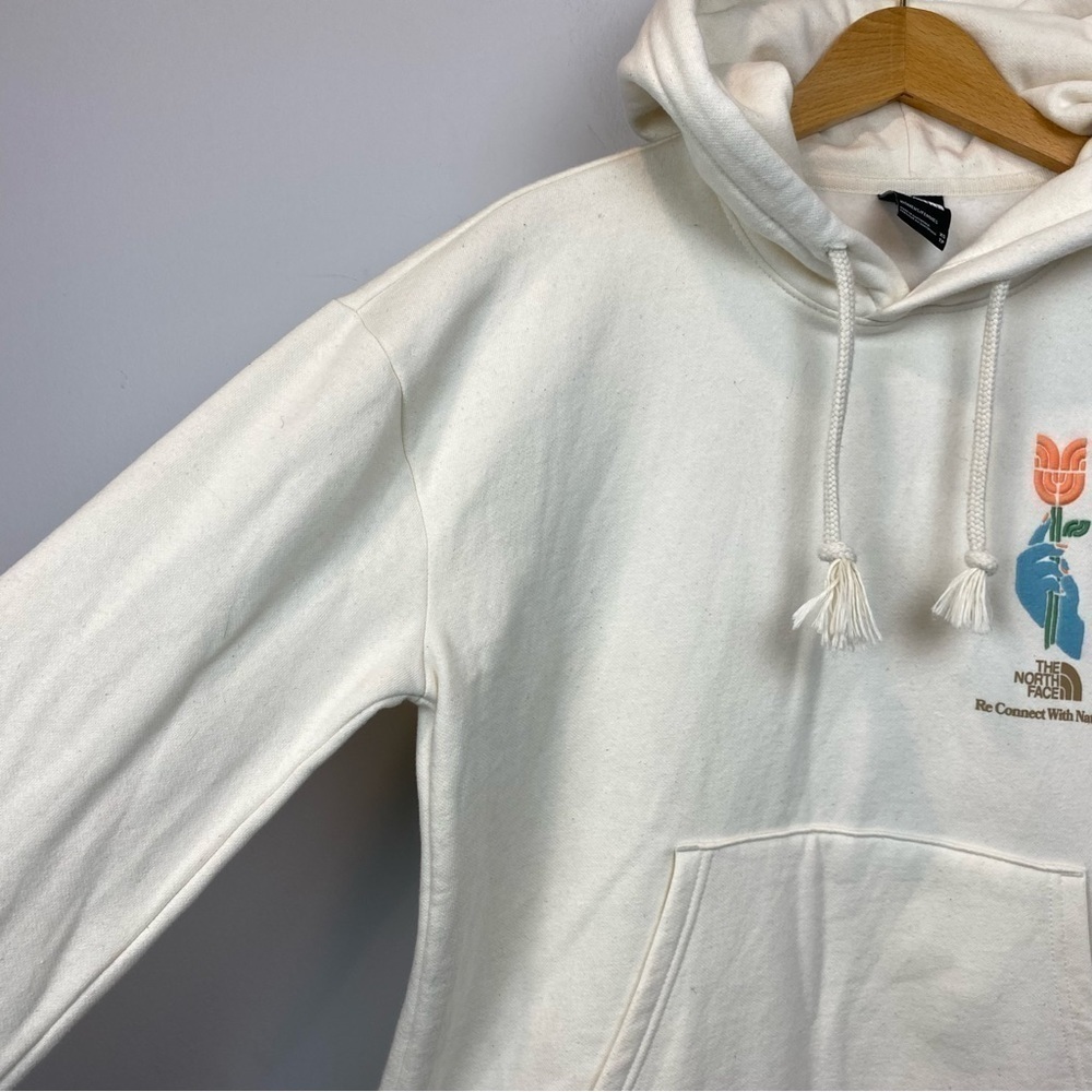 THE North Face • Earth Day Hoodie - Picture 6 of 12